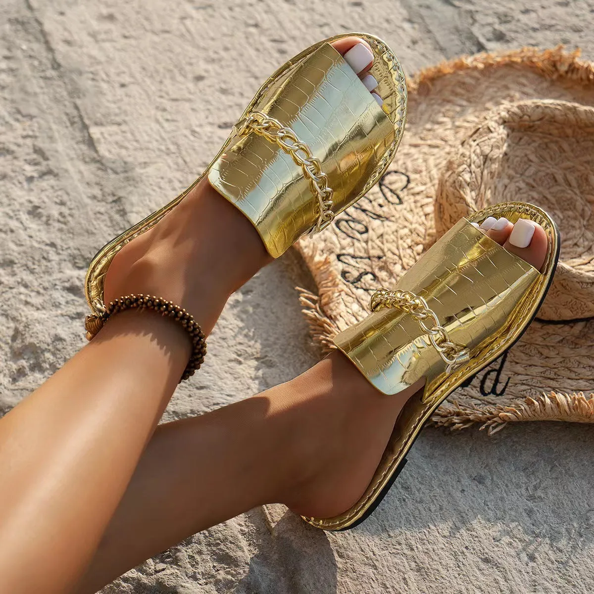 Alison – Patterned Chain Flat Sandals