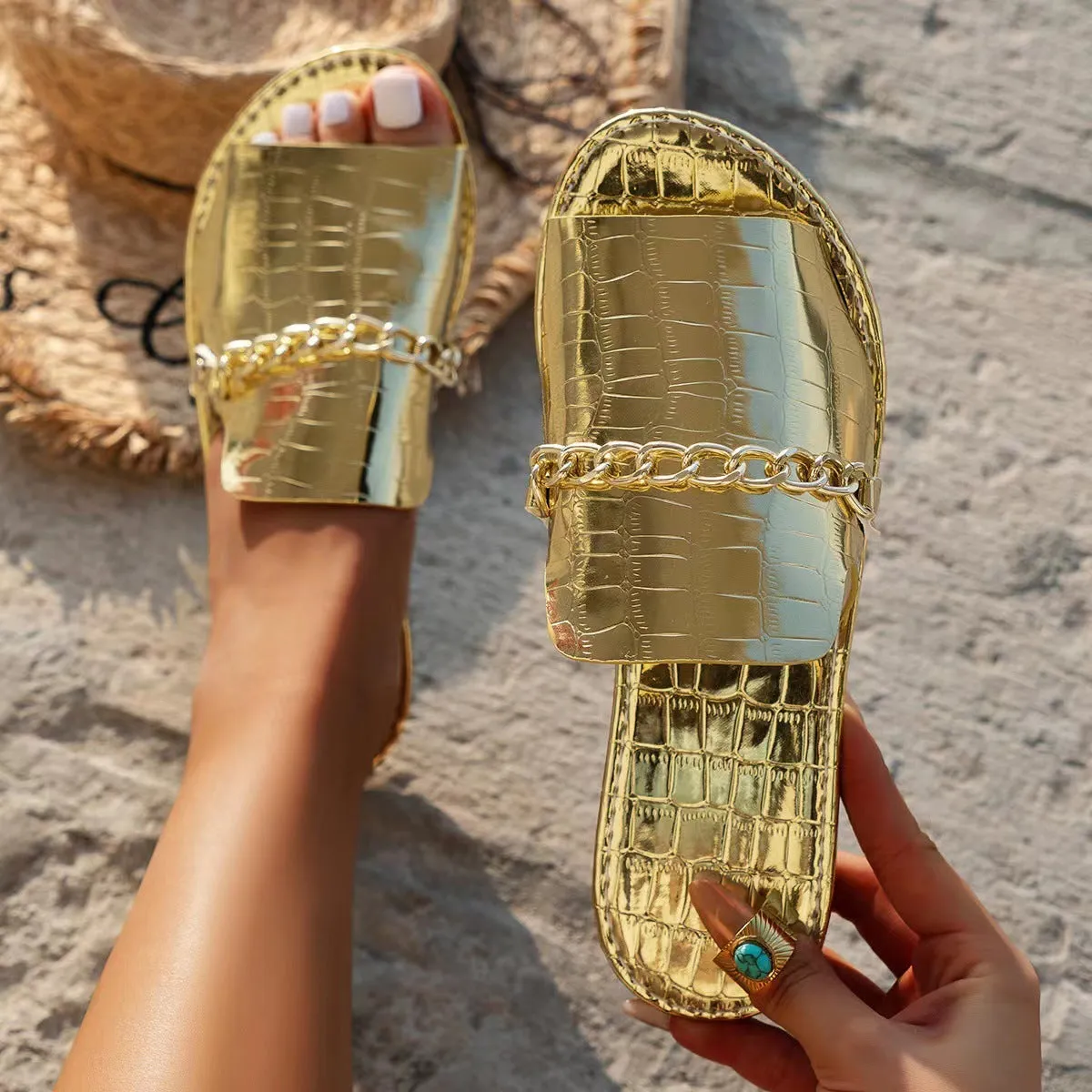 Alison – Patterned Chain Flat Sandals