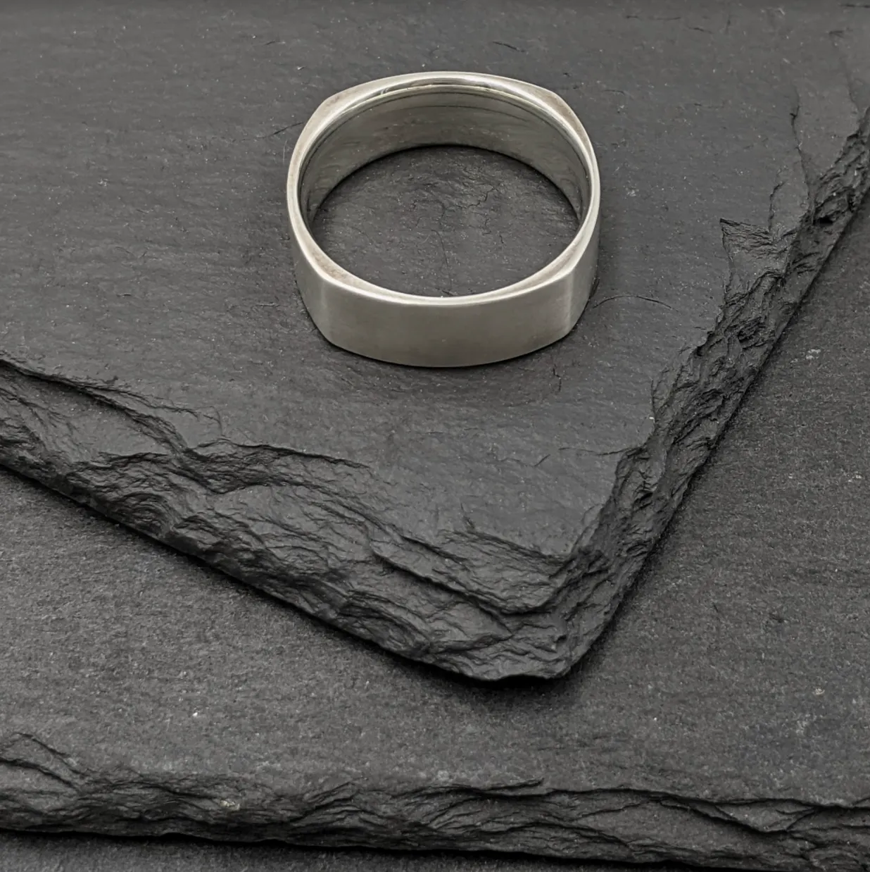 Square Comfort Fit Band