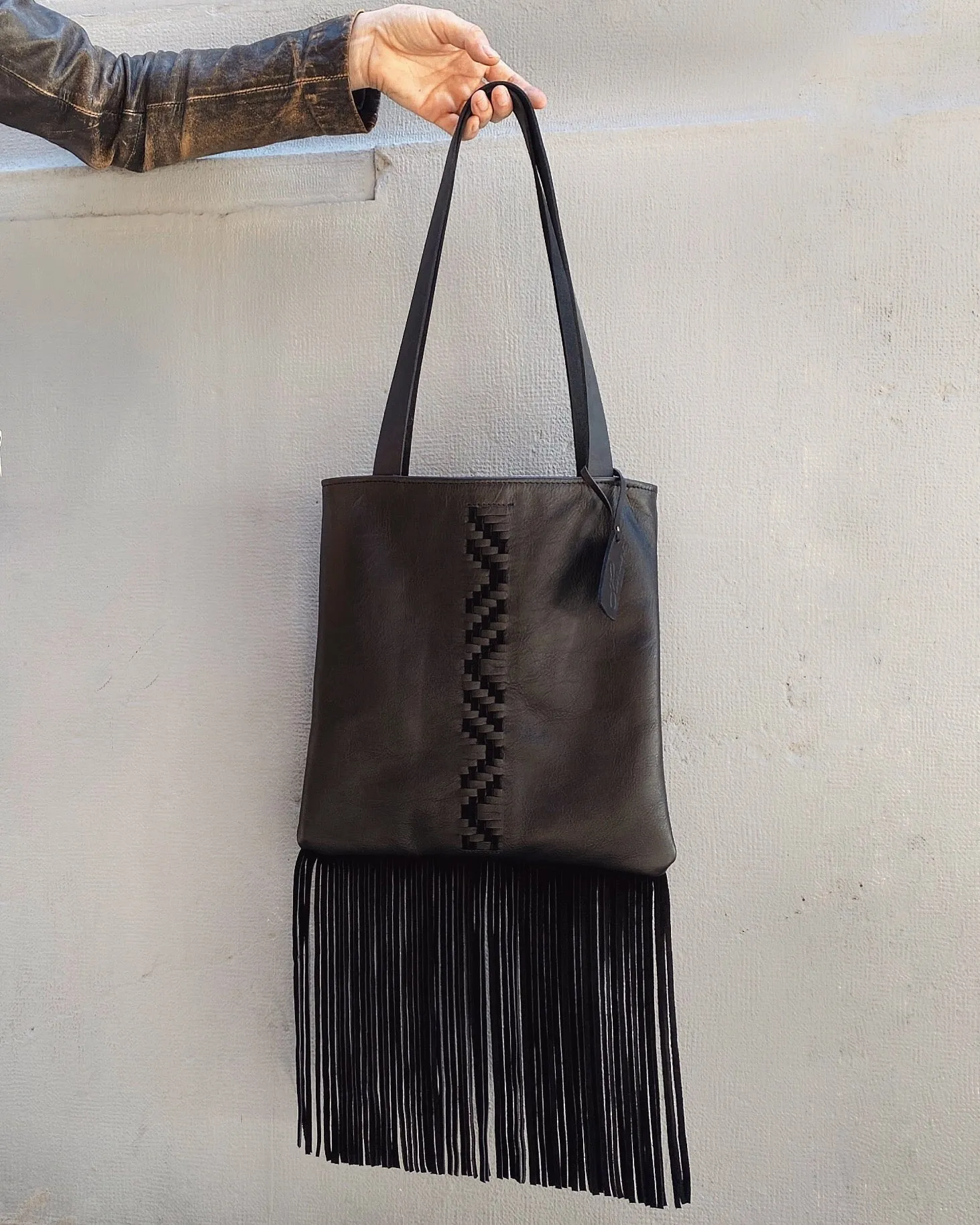 WOVEN FRINGE TOTEBAG