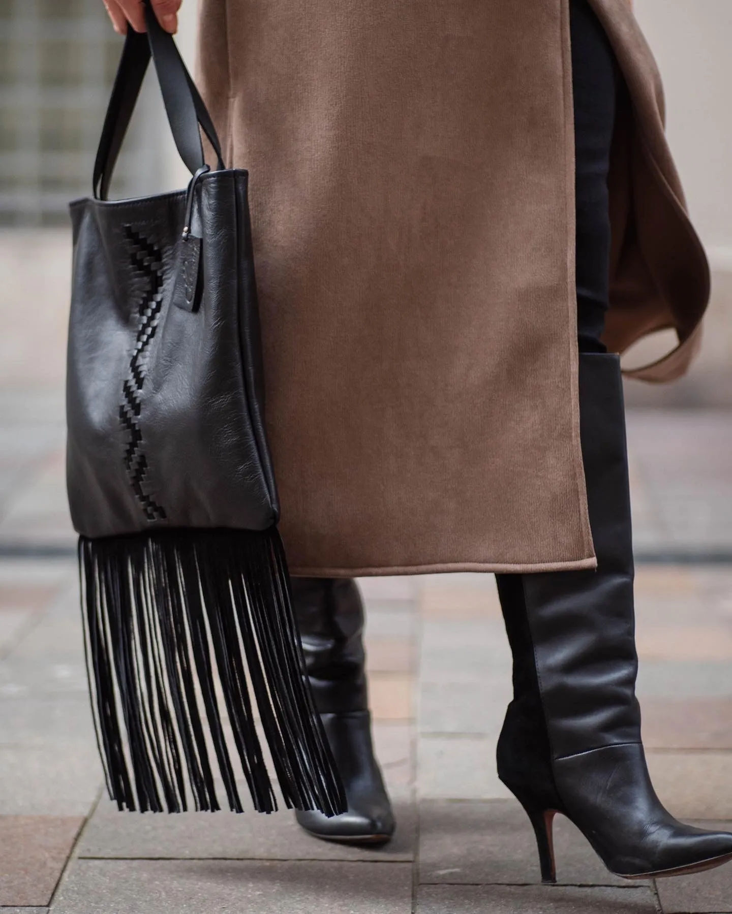 WOVEN FRINGE TOTEBAG